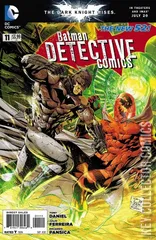 Cover for Detective Comics #11