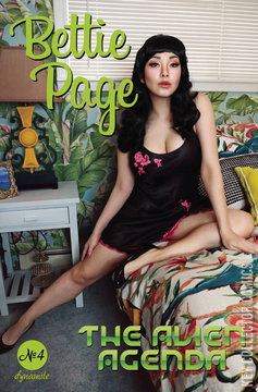 Variant Cover for Bettie Page: Alien Agenda #4