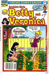 Cover for Archie's Girls: Betty and Veronica #320