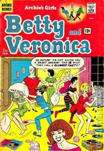 Archie's Girls: Betty and Veronica #122