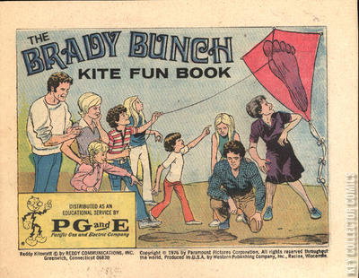 Variant Cover for The Brady Bunch Kite Fun Book