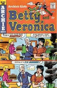 Archie's Girls: Betty and Veronica #222