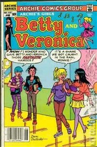 Archie's Girls: Betty and Veronica #330